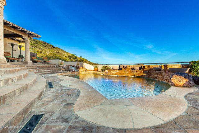 1930 E DESERT WILLOW Drive, Phoenix, AZ 85048