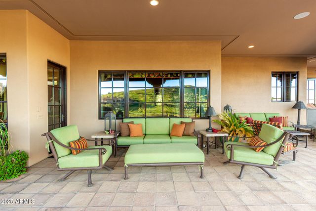 1930 E DESERT WILLOW Drive, Phoenix, AZ 85048