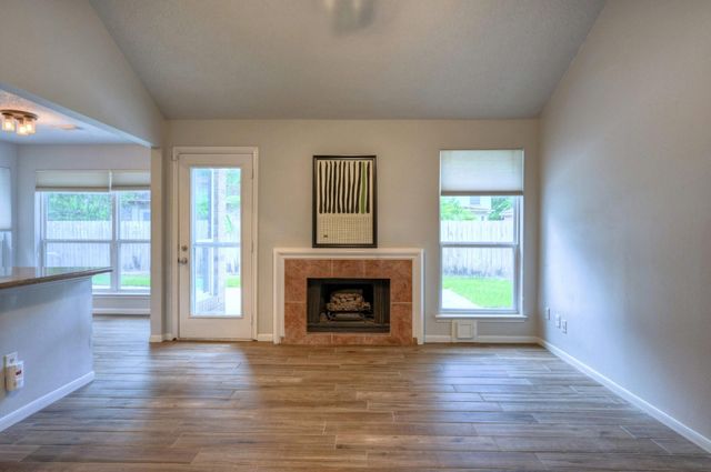 15 White Bark, The Woodlands, TX 77381