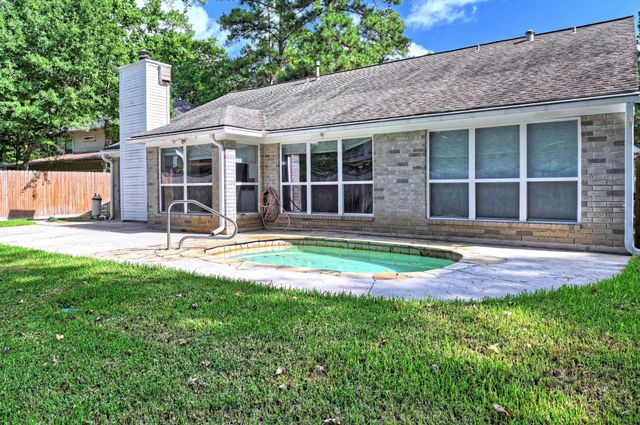 15 White Bark, The Woodlands, TX 77381