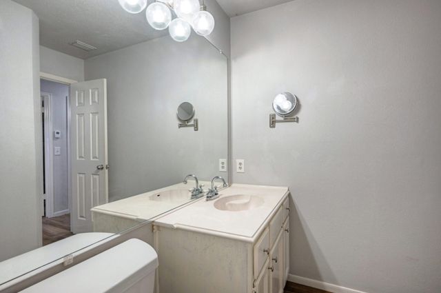 15 White Bark, The Woodlands, TX 77381