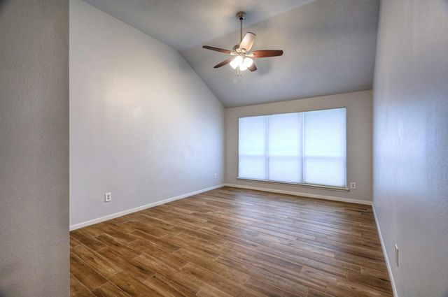 15 White Bark, The Woodlands, TX 77381