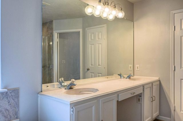 15 White Bark, The Woodlands, TX 77381