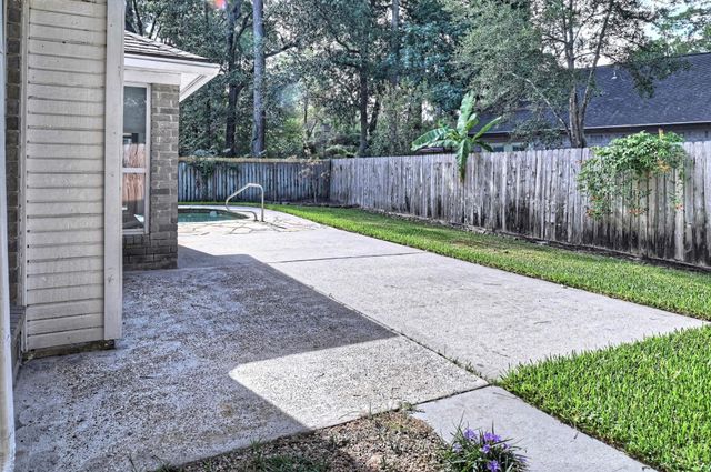 15 White Bark, The Woodlands, TX 77381