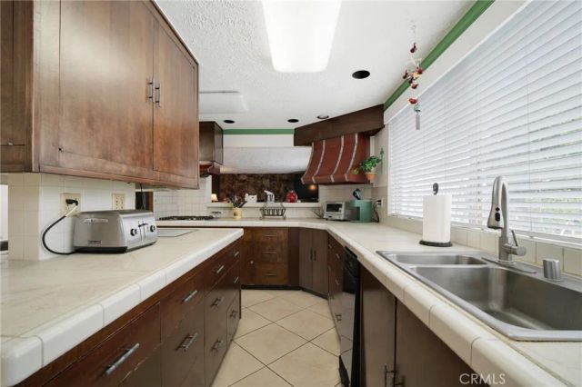 15850 Kalisher Street, Granada Hills, CA 91344