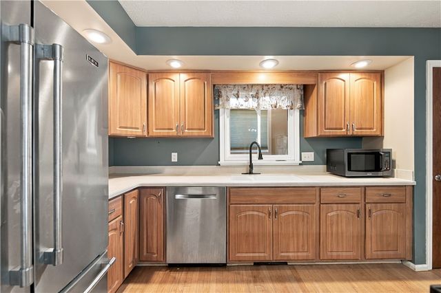 1296 Lakeville Lane, Webster, NY 14580
