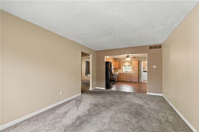1296 Lakeville Lane, Webster, NY 14580