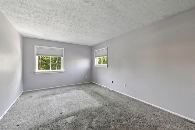 1296 Lakeville Lane, Webster, NY 14580