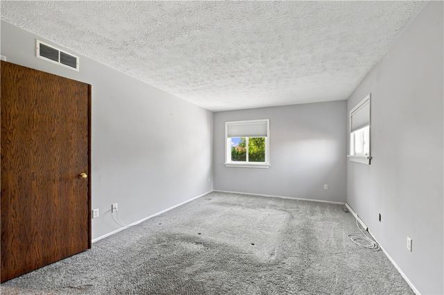 1296 Lakeville Lane, Webster, NY 14580