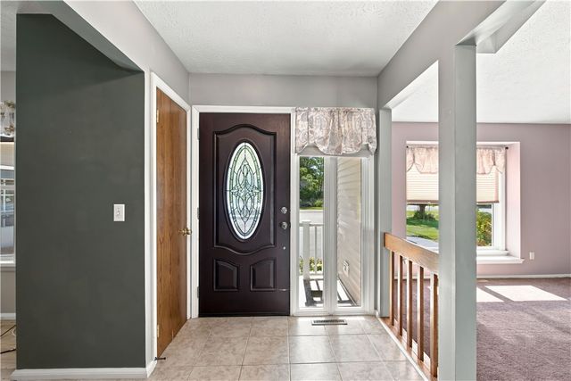 1296 Lakeville Lane, Webster, NY 14580