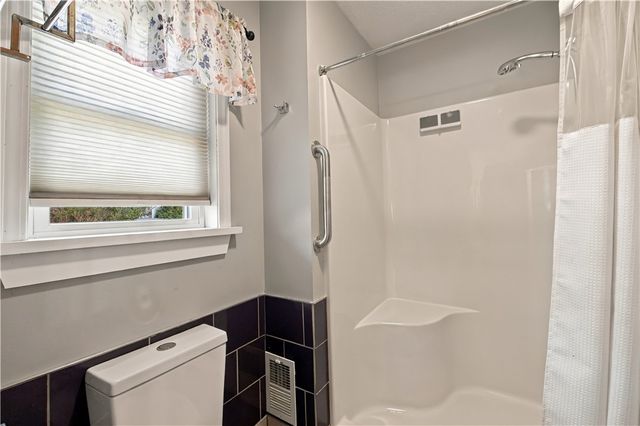 1296 Lakeville Lane, Webster, NY 14580