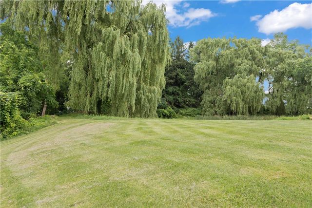 1296 Lakeville Lane, Webster, NY 14580