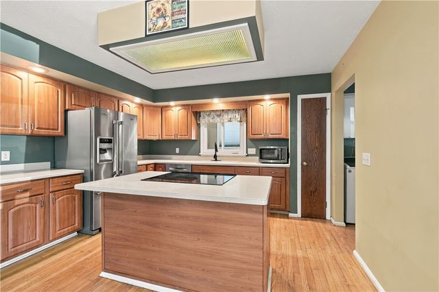 1296 Lakeville Lane, Webster, NY 14580