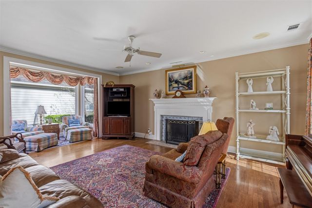 356 N WALNUT BEND RD, Memphis, TN 38018