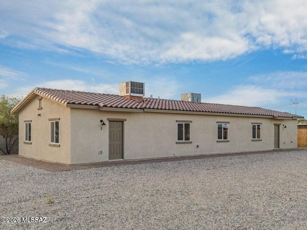 8041 E Escalante Road, Tucson, AZ 85730