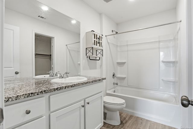 7239 Satellite Way, San Antonio, TX 78252