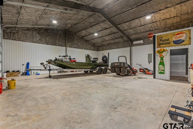 155 Private Road 3561, Kilgore, TX 75662