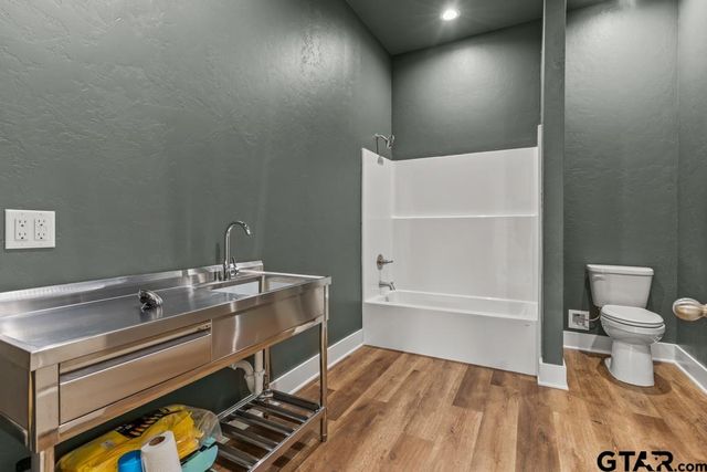 155 Private Road 3561, Kilgore, TX 75662