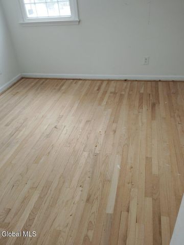 4 Sandstone Drive, Glenville, NY 12027