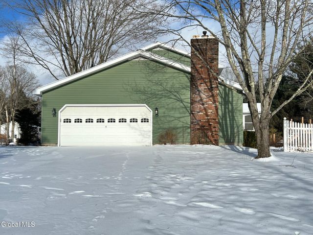 4 Sandstone Drive, Glenville, NY 12027