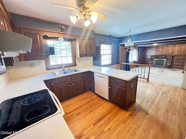 4 Sandstone Drive, Glenville, NY 12027