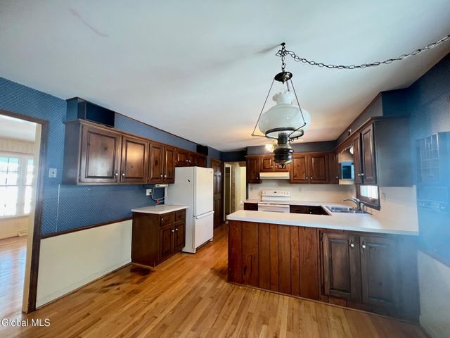 4 Sandstone Drive, Glenville, NY 12027