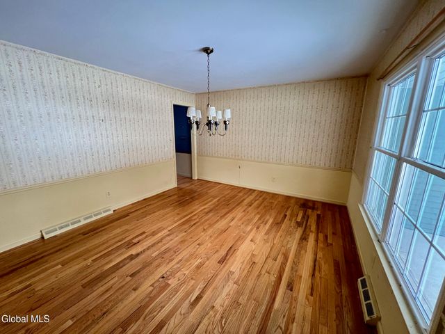 4 Sandstone Drive, Glenville, NY 12027