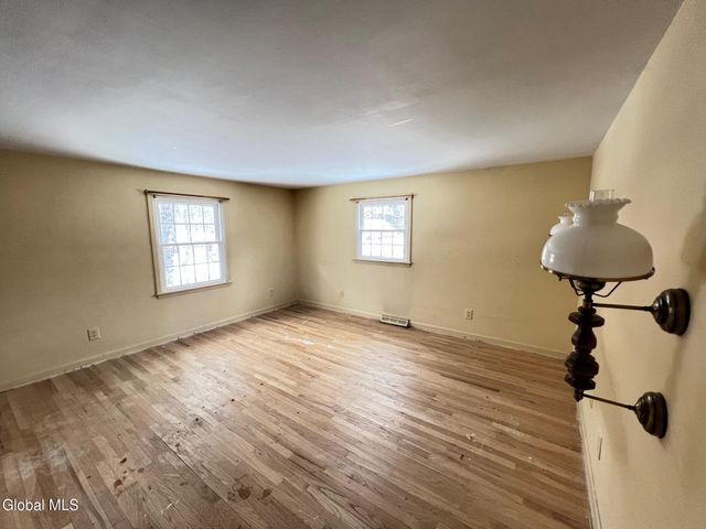 4 Sandstone Drive, Glenville, NY 12027