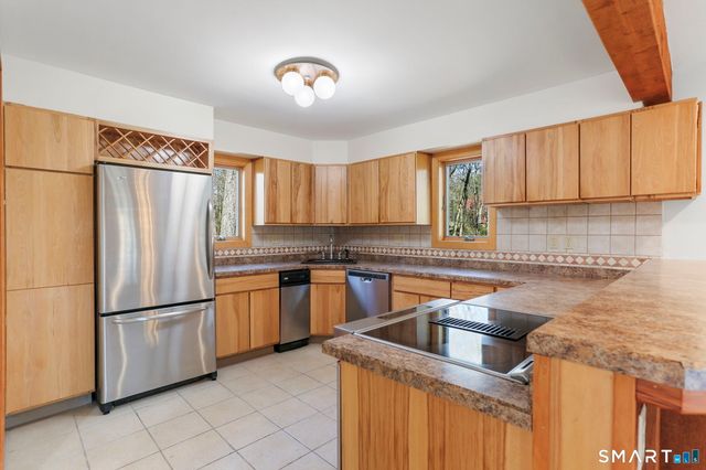 68 Tawney Drive, Bethany, CT 06524