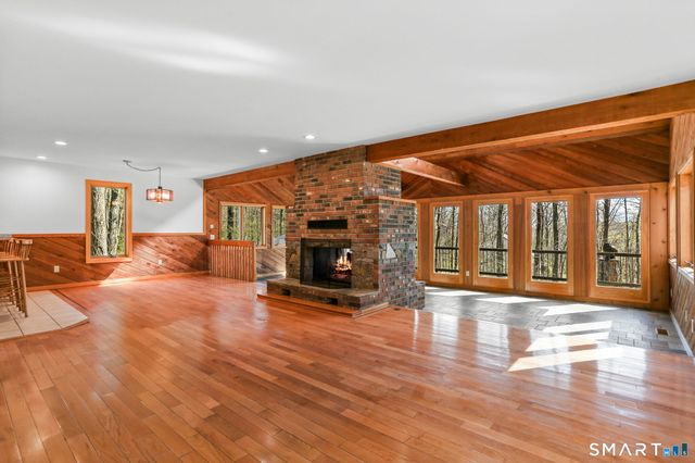 68 Tawney Drive, Bethany, CT 06524