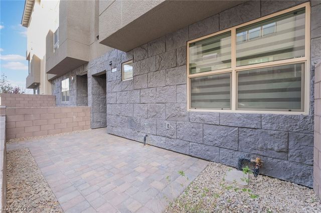 667 Grey Saker Street, Las Vegas, NV 89138