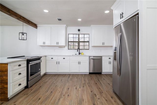 3770 SOUTH Loop, Pineville, LA 71360