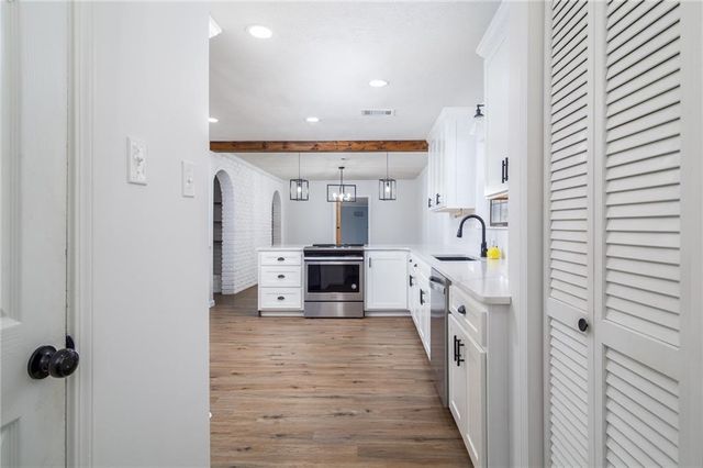 3770 SOUTH Loop, Pineville, LA 71360