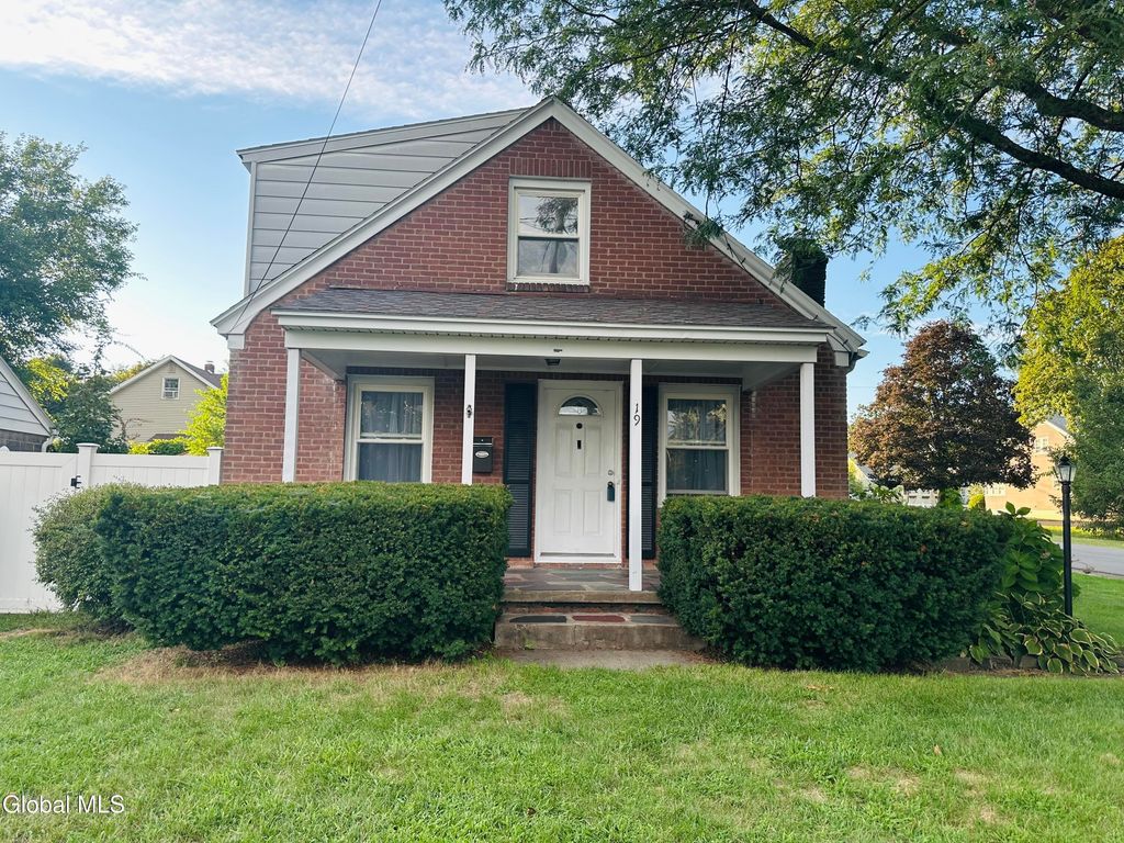 19 Elmhurst Avenue, Colonie, NY 12205