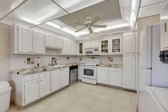 1670 NW 18TH Avenue 202, Delray Beach, FL 33445