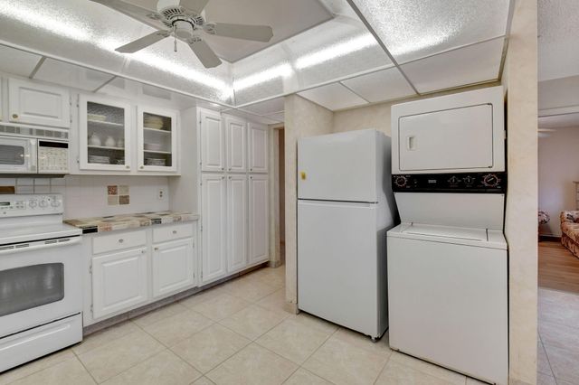 1670 NW 18TH Avenue 202, Delray Beach, FL 33445