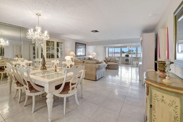 1670 NW 18TH Avenue 202, Delray Beach, FL 33445