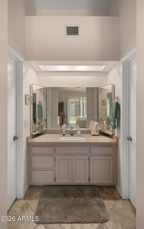 Image 22 of property listing at 10996 N 60TH Drive, Glendale, AZ 85304