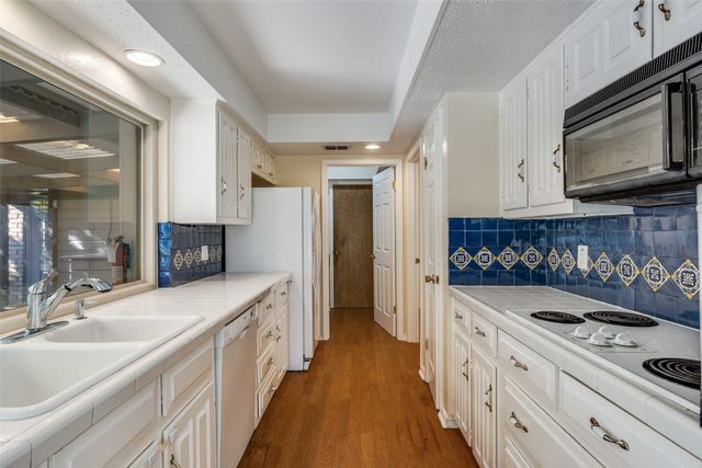 15712 Covewood Circle, Dallas, TX 75248