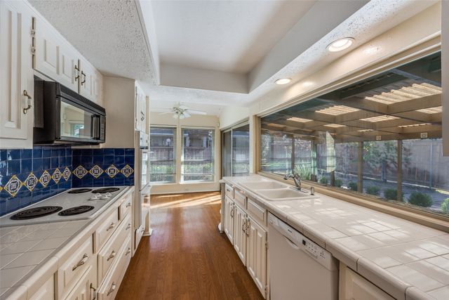 15712 Covewood Circle, Dallas, TX 75248