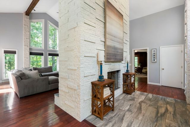 550 Wolf Swamp, Longmeadow, MA 01106