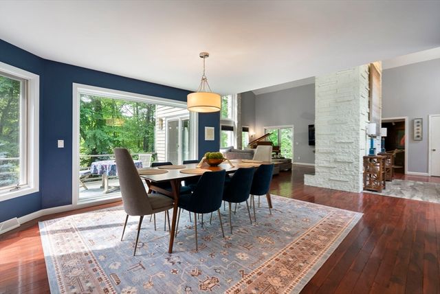 550 Wolf Swamp, Longmeadow, MA 01106