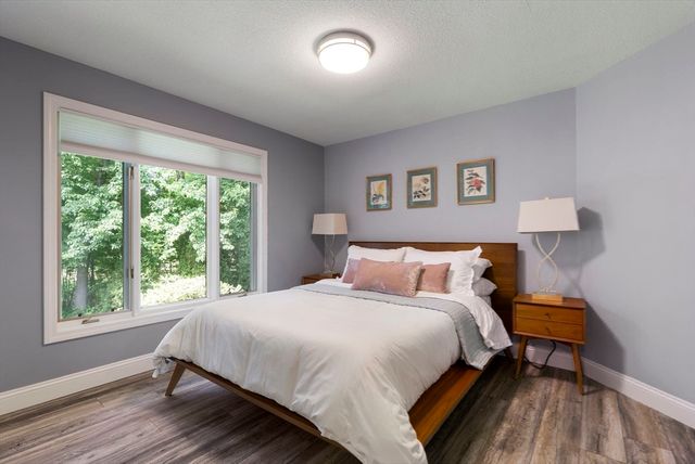 550 Wolf Swamp, Longmeadow, MA 01106