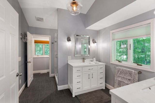 550 Wolf Swamp, Longmeadow, MA 01106