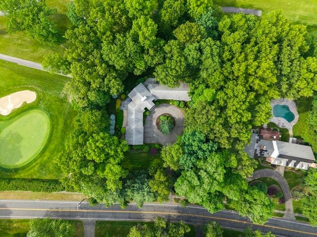 550 Wolf Swamp, Longmeadow, MA 01106