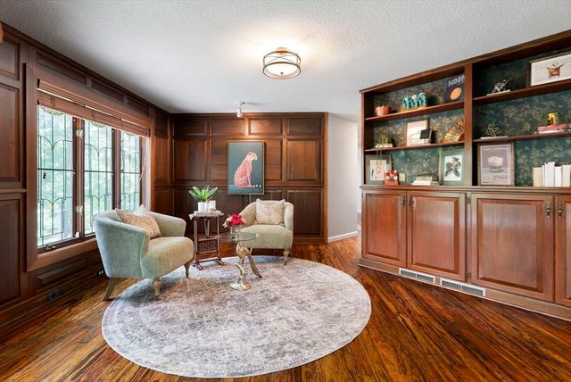 550 Wolf Swamp, Longmeadow, MA 01106