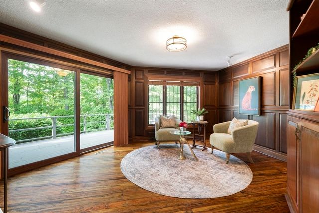 550 Wolf Swamp, Longmeadow, MA 01106