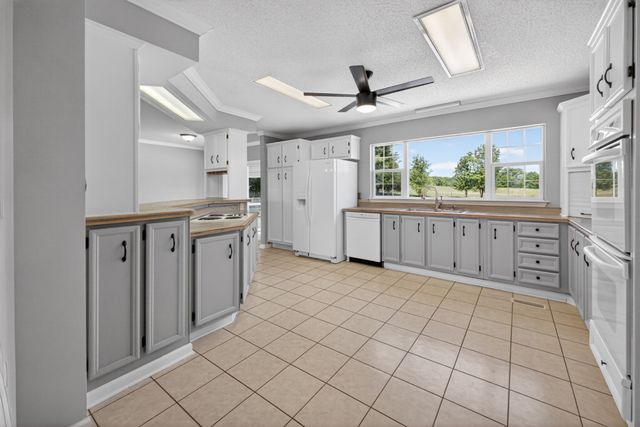 2673 McKnight Rd, Culleoka, TN 38451