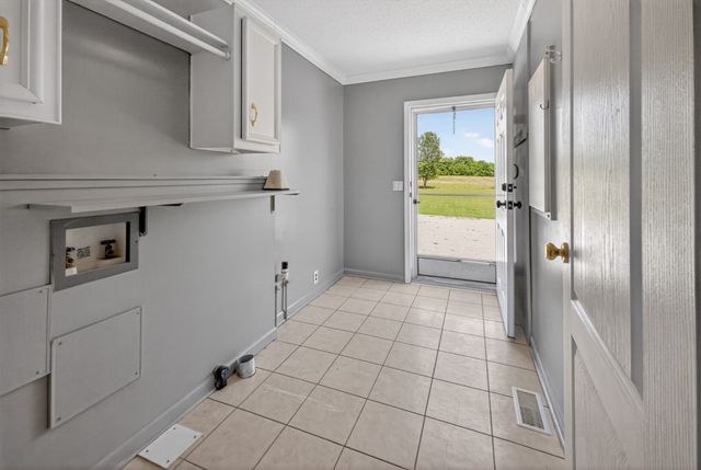 2673 McKnight Rd, Culleoka, TN 38451