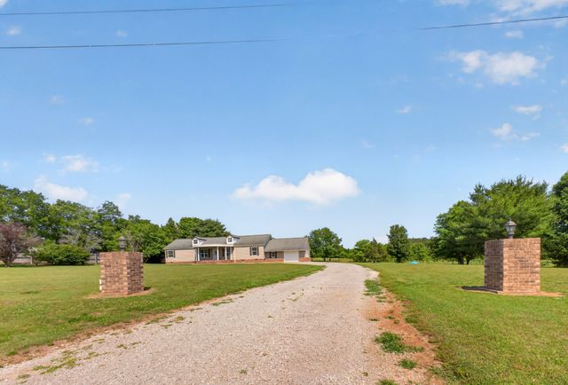 2673 McKnight Rd, Culleoka, TN 38451